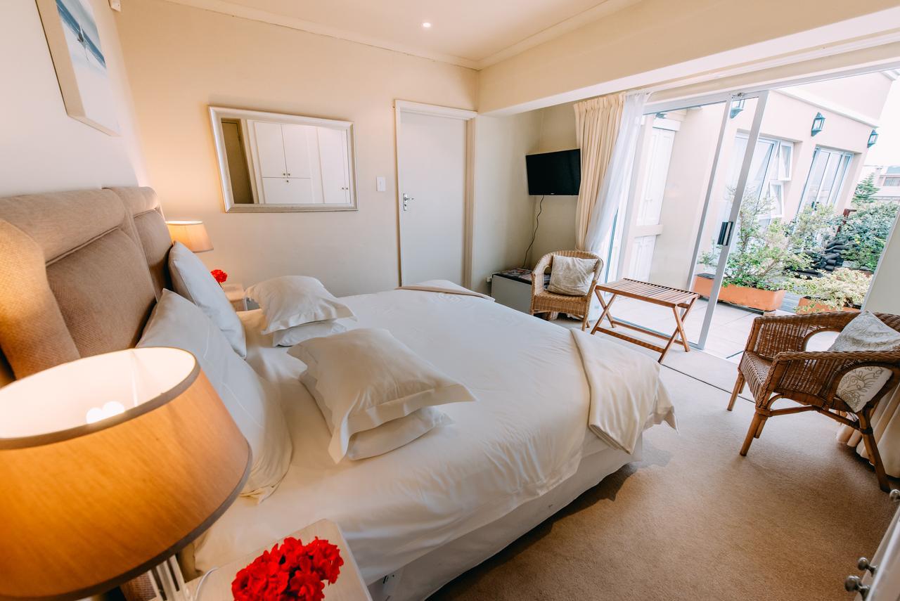 Dolphins' Playground Beachfront B&B Plettenberg Bay Exterior foto